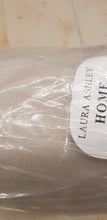 Load image into Gallery viewer, Laura Ashley Linens