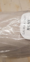 Load image into Gallery viewer, Laura Ashley Linens