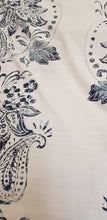 Load image into Gallery viewer, Printed Floral Design Linen
