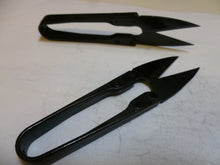 Load image into Gallery viewer, MEDIEAVL HAND SCISSORS
