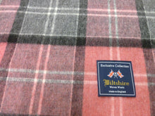 Load image into Gallery viewer, Pure Wool Scarfs
