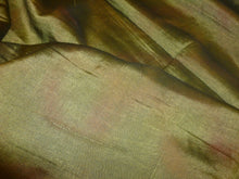 Load image into Gallery viewer, Tie Dye Silks.
